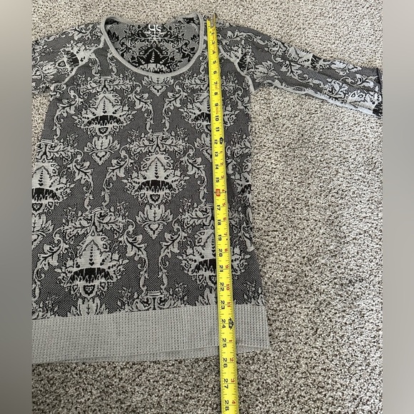 ATHLETIC ESSENTIALS Women’s Gray Black Print Yoga Athletic L/S Top R $79 - Picture 6 of 8